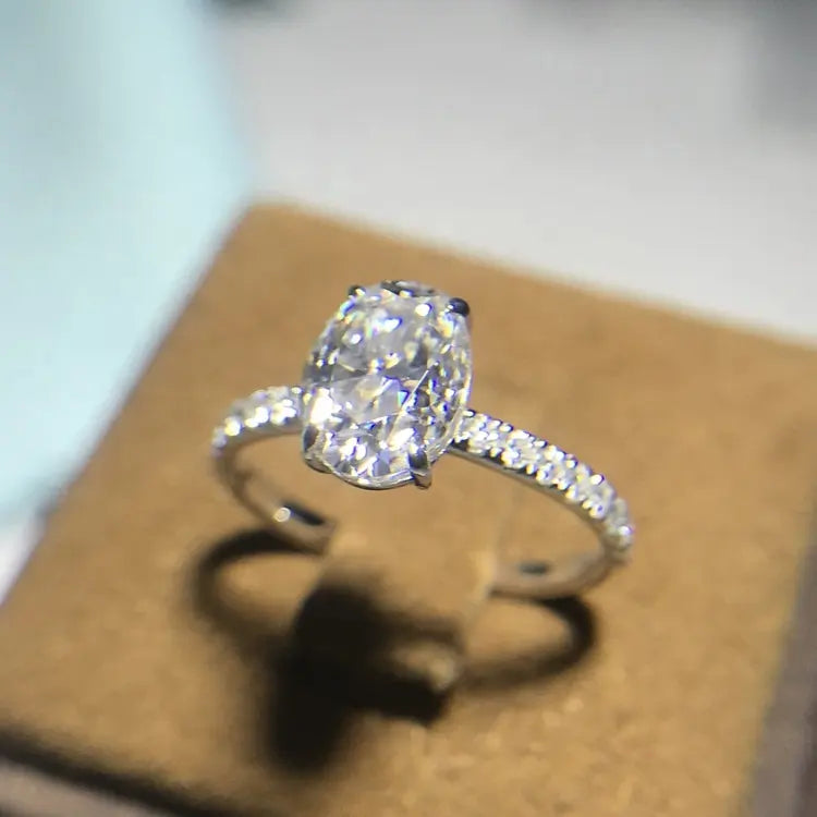 VVS1 D MOISSANITE WEDDING RING CIRCLE